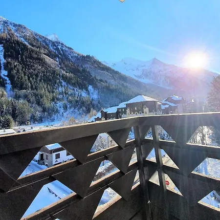 Grand Aiguille Du Midi Et Vue Mont Blanc *