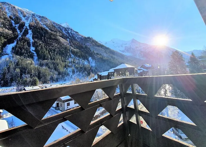Grand Aiguille Du Midi Et Vue Mont Blanc *