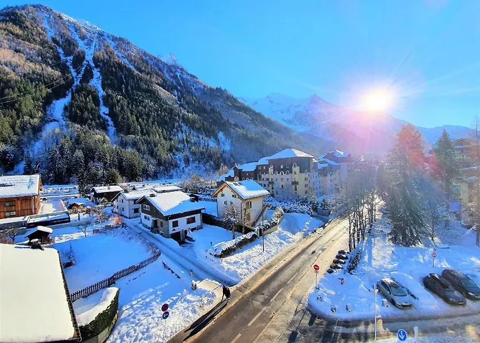 Grand Aiguille Du Midi Et Vue Mont Blanc *